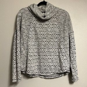 Comfortable sweater. Size Large.
